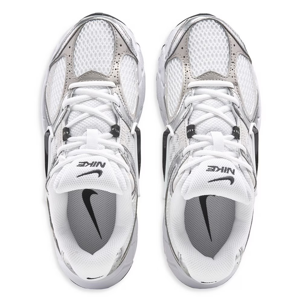 картинка Кроссовки Nike V5 rnr, white/black/grey metallic от магазина Одежда+