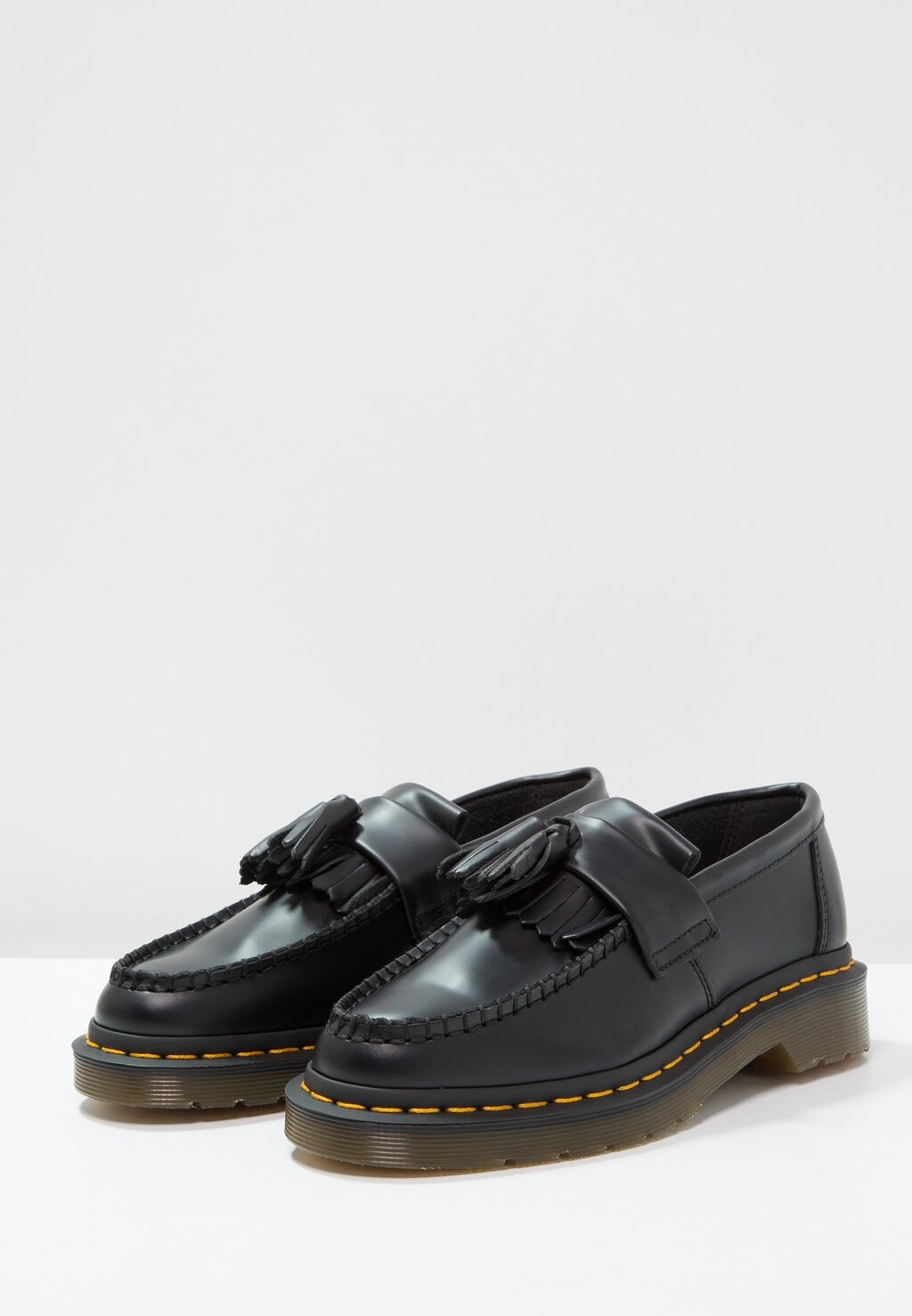 картинка Лоферы женские Dr. Martens кожаные, черные от магазина Одежда+