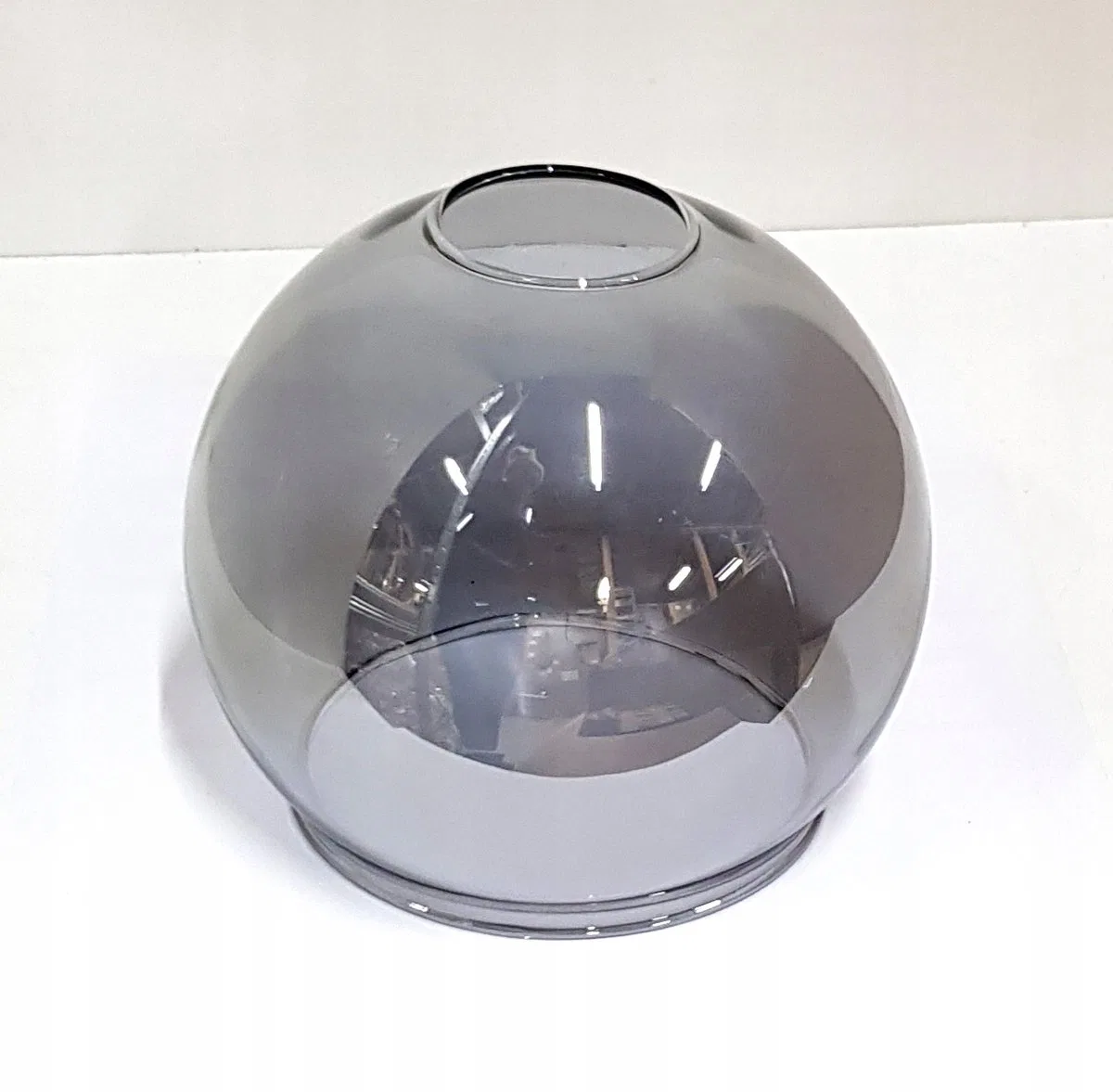 картинка Бра серия «стеклянный плафон полоски» LED-ONE от магазина Одежда+