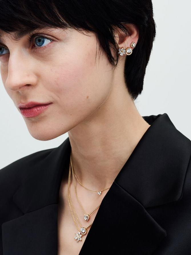 картинка Ожерелье Pandora Sparkling Heart Collier Necklace, золото от магазина Одежда+