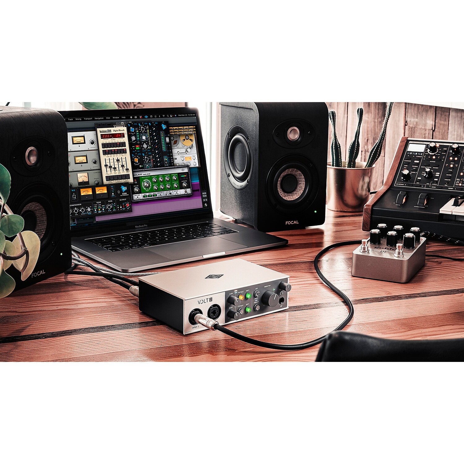 картинка Универсальный аудиоинтерфейс USB Volt 2 Universal Audio от магазина Одежда+