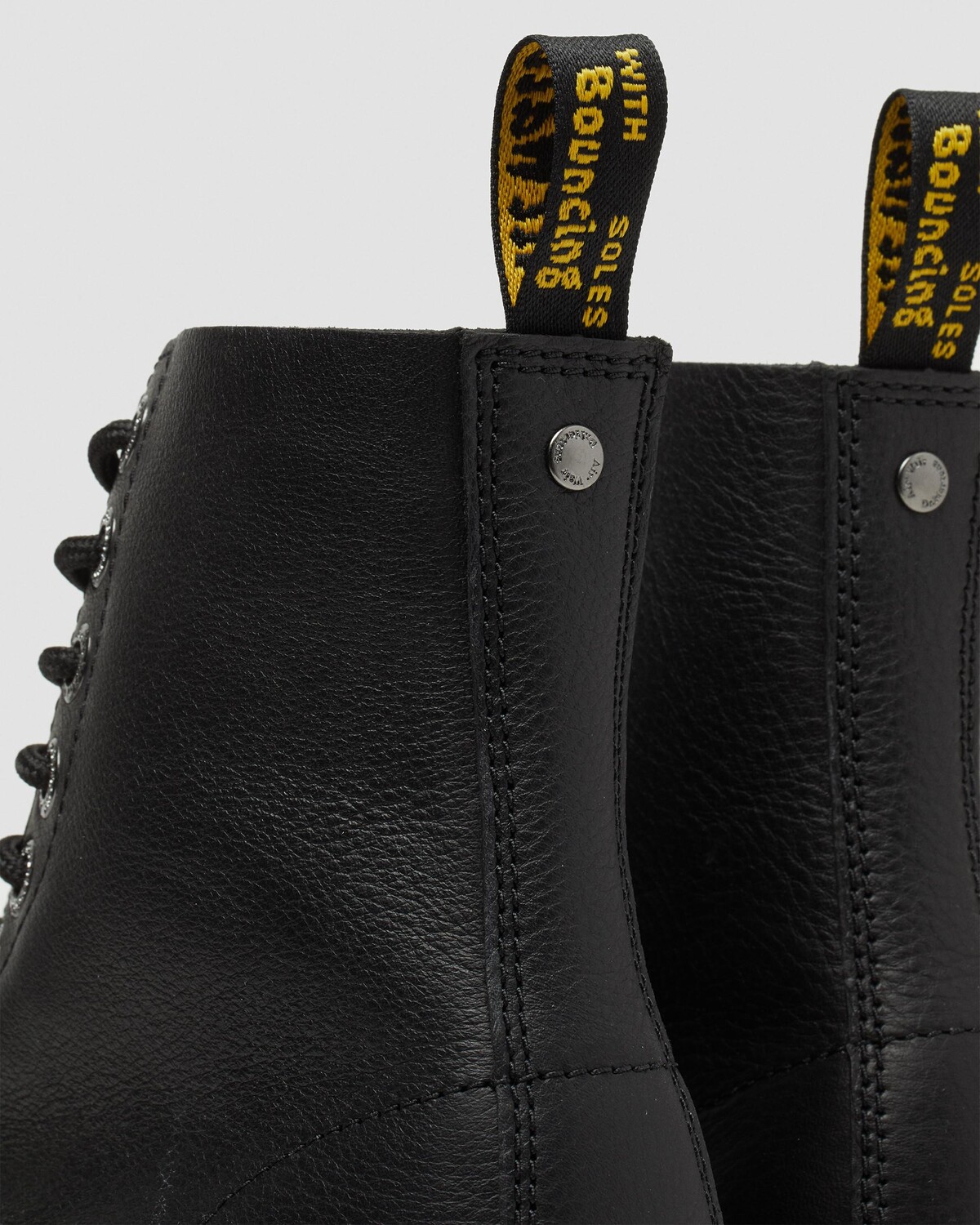 картинка Ботинки Dr. Martens 1460 Max Platform, кожа Pisa, черный от магазина Одежда+
