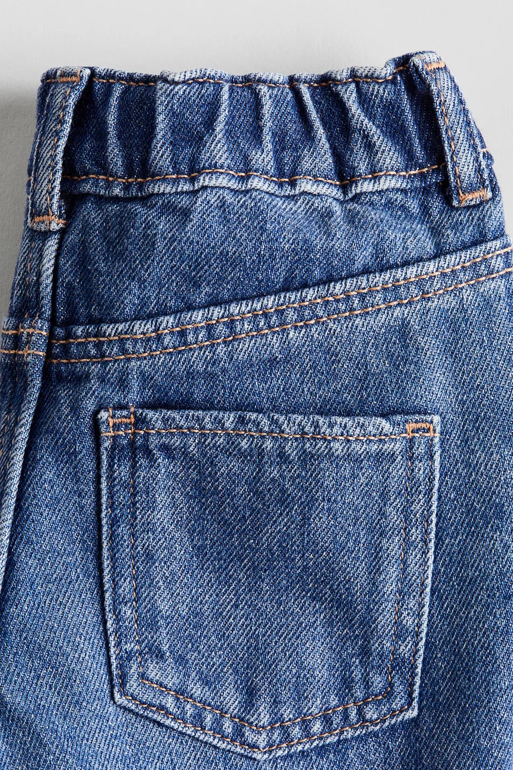 картинка Джинсы с вышивкой в виде мотивов H&M, Denimblau/Autos от магазина Одежда+