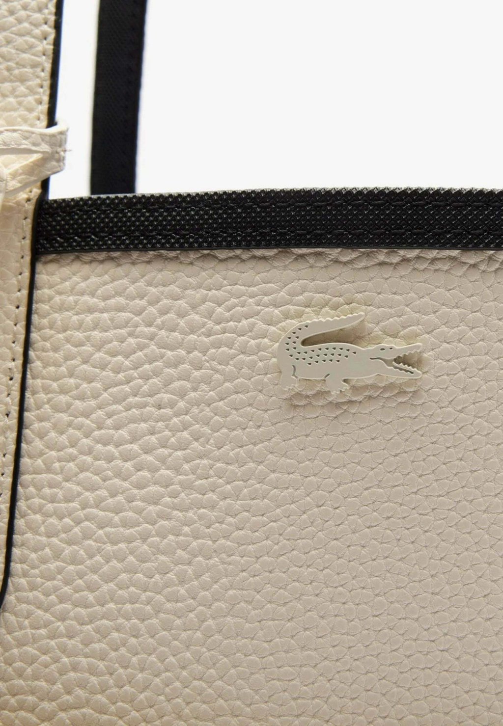 картинка Сумка ANNA RÉVERSIBLE AVEC POCHETTE Lacoste, черный от магазина Одежда+