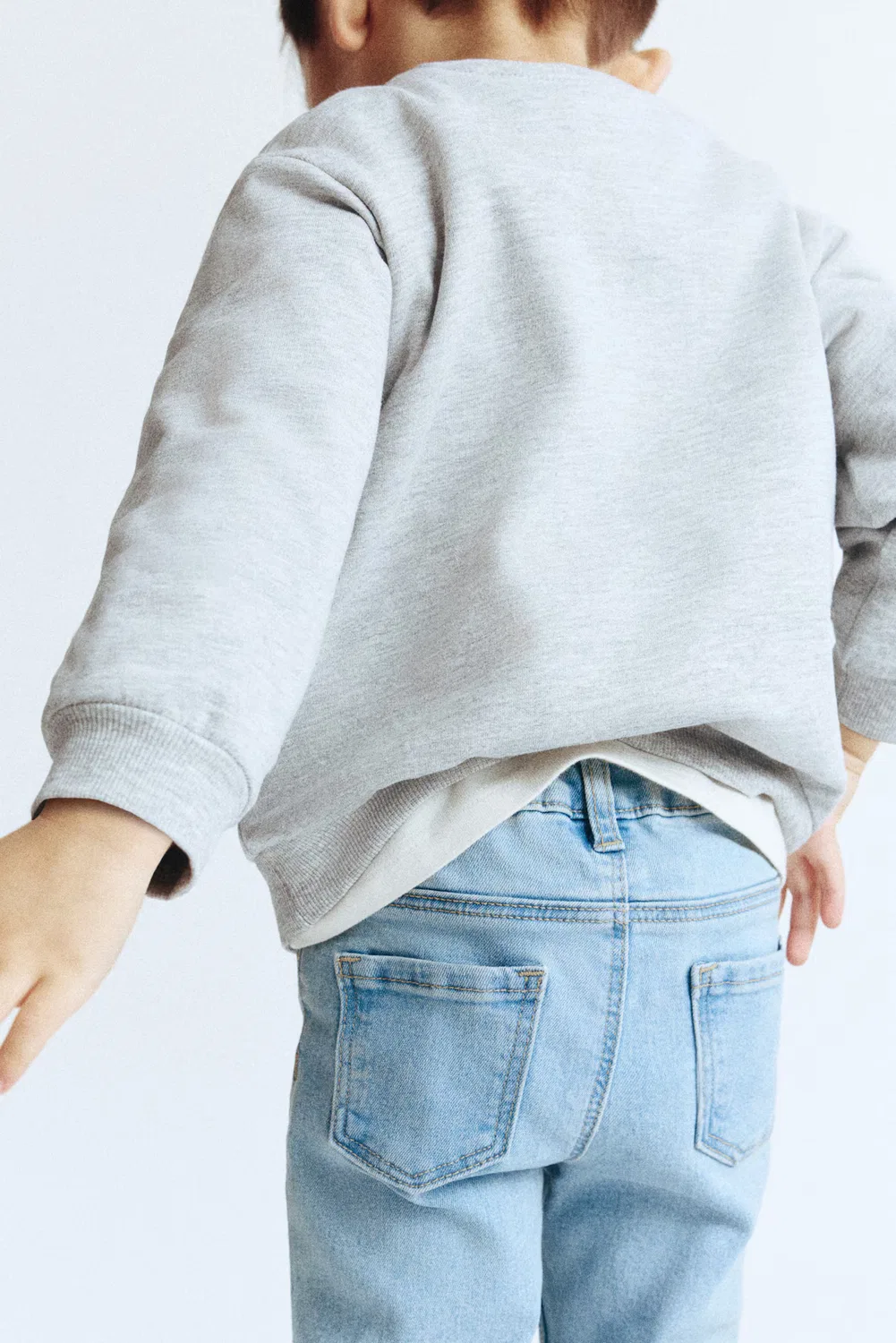 картинка Узкие джинсы H&M, Helles Denimblau от магазина Одежда+