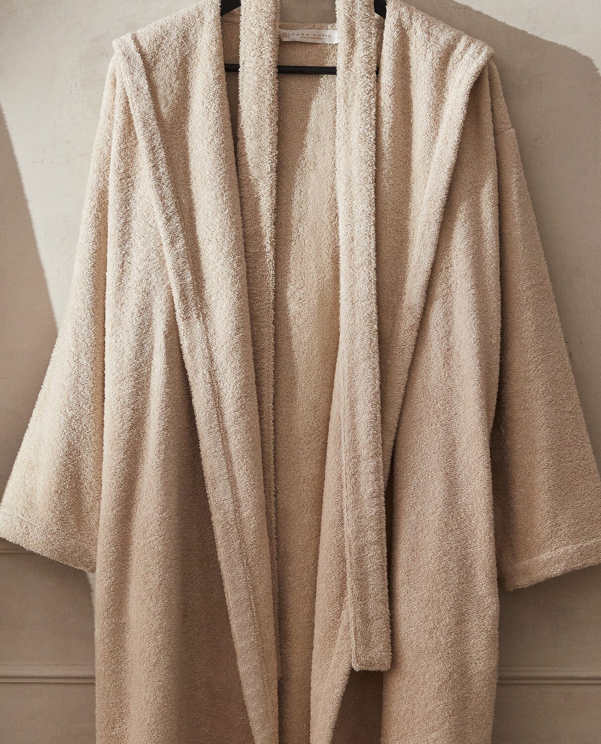 картинка Халат Zara Home Cotton Bathrobe With Hood, бежевый от магазина Одежда+