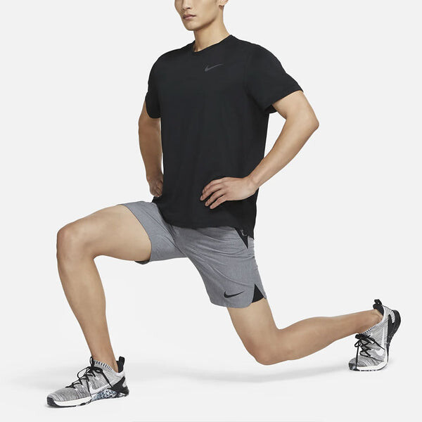 картинка Футболка Nike Pro Dri-Fit, черный от магазина Одежда+