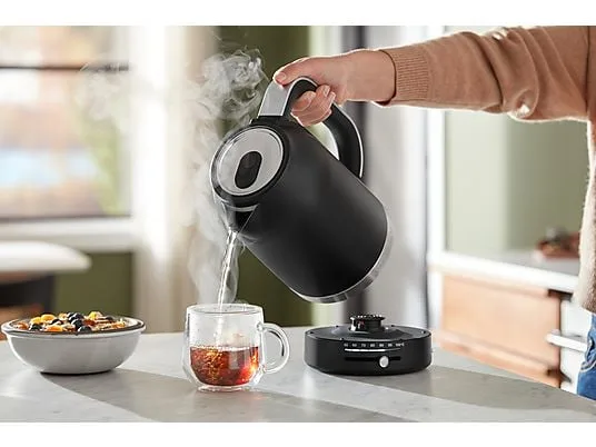 картинка Чайник KitchenAid 5KEK1701EBM, черный от магазина Одежда+