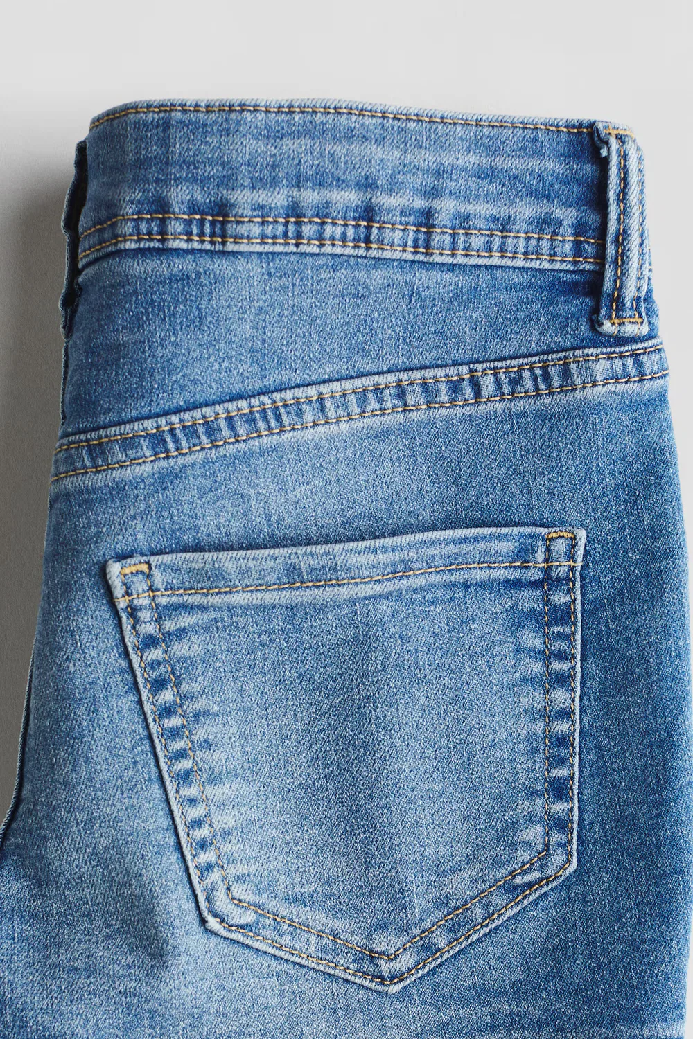 картинка Джинсовые шорты H&M, Denimblau от магазина Одежда+