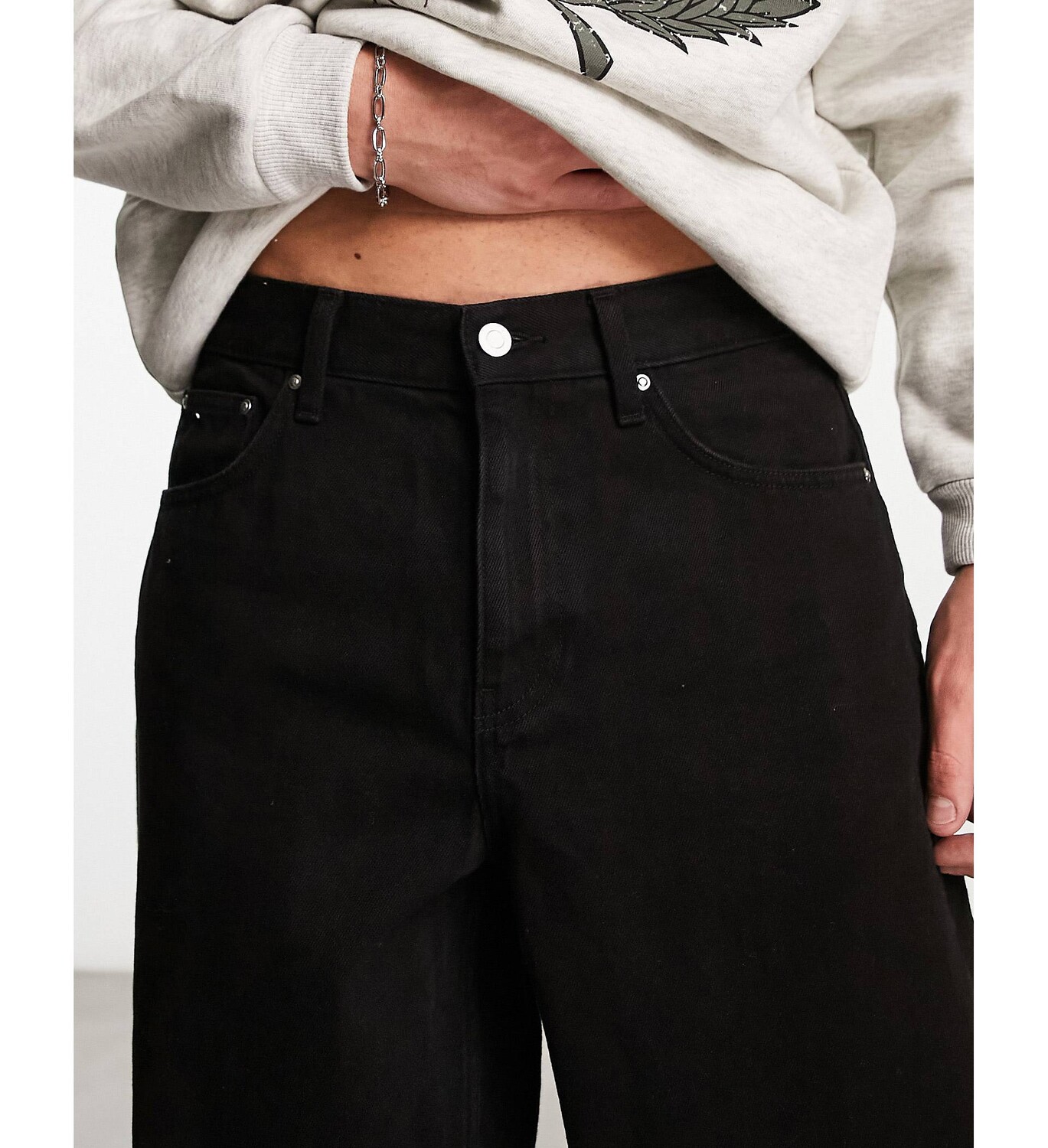 картинка Черные мешковатые джинсы ASOS DESIGN от магазина Одежда+